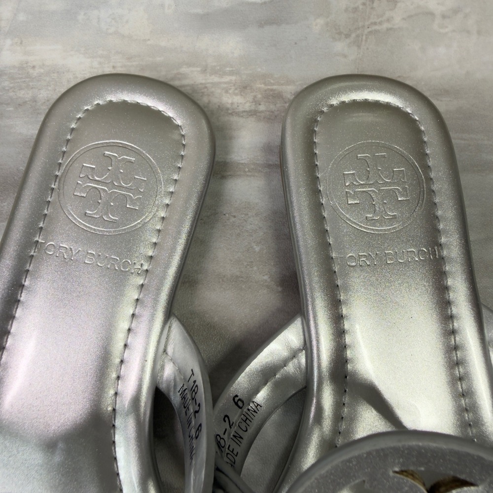 Tory Burch Miller Thong Sandals Womens Size 6 Metallic Logo Silver - Picture 5 of 8